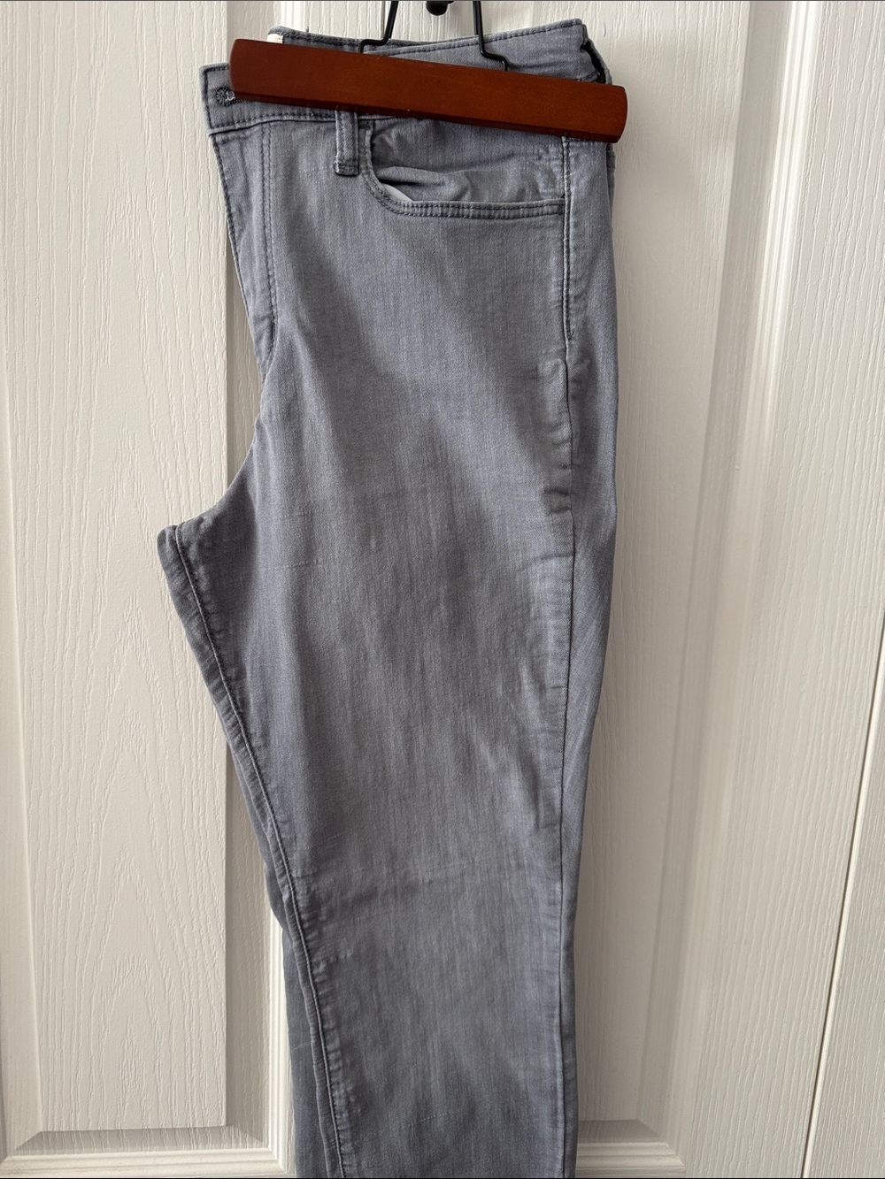 Universal Thread Slim Fit Grey women’s Jeans
